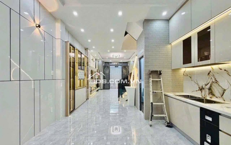  NHÀ 3 TẦNG KHU VIP TÂN BÌNH – HẺM XE HƠI ĐỖ CỬA  Vị trí đẹp, hẻm xe hơi thông thoáng, khu dân cư an ninh, dân trí cao
